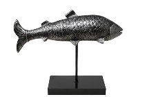 Poly-Skulptur Fisch auf Stand