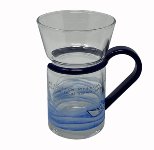 Teeglas blauer Griff