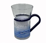 Teeglas blauer Griff