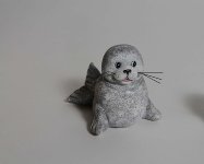 Poly-Seehund liegend